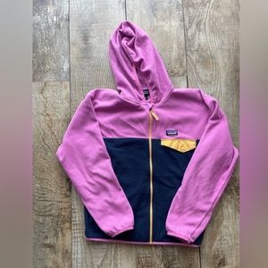 Girls size large, Patagonia sweatshirt.